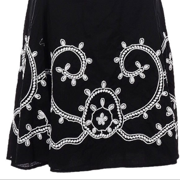Carole Little Casual Midi Skirt Black Beautiful White Embroider Size 6 Pre-Loved - Picture 4 of 5